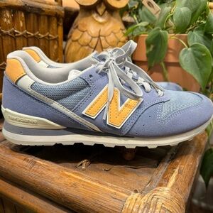 New Balance Blue and light orange sherbet women's sz 7.5